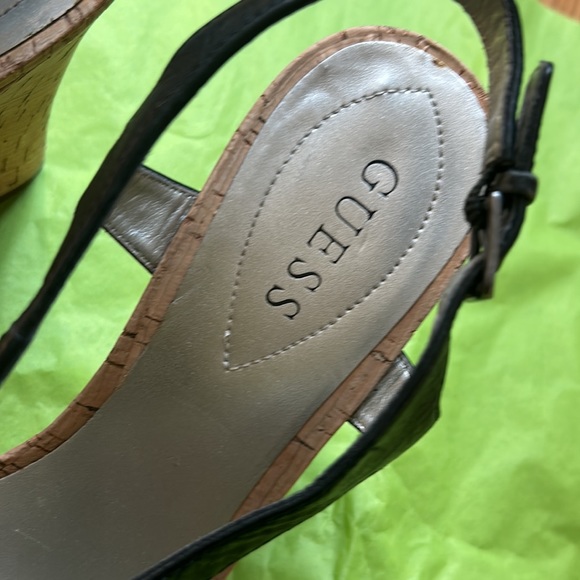 Guess wedge heels in black leather size 10 brand new never worn - Picture 6 of 12